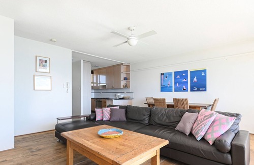 Collaroy Beach Apartment | Absolute beachfront @ Collaroy