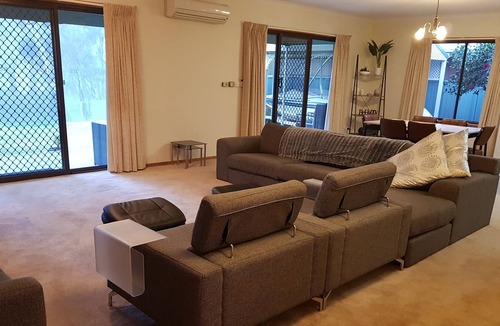 Corowa House | Absolute Murray River accommodation
