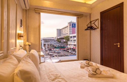 Downtown Kota Kinabalu Hotel | AC Residence - A Member of The Luxury Stay Group