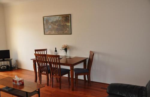 Bexley Apartment | Accommodation Sydney Kogarah 2 Bedroom Budget Apartment with Balcony
