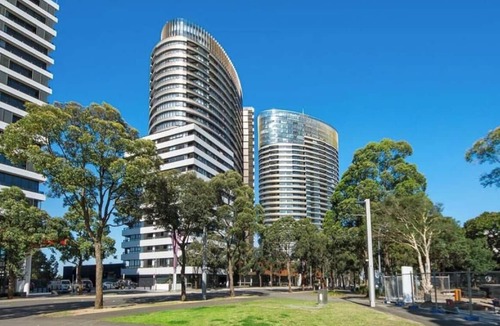 Sydney Olympic Park Apartment | Accor Stadium site at Sydney Olympic Park Free Parking 12