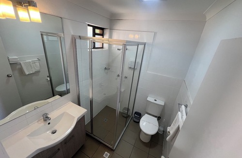 Narrabri Hotel | Adelong Motel