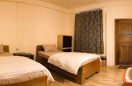 Cherrapunji Bed & Breakfast | Ado Homestay