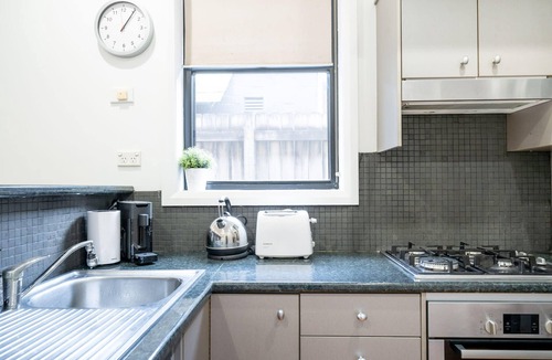 Annandale House | Adorable Abode In Annandale Village With Parking