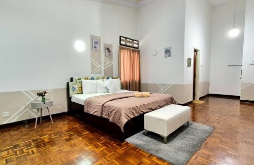 Taman Selamat House | Advent Villa, just 100 meters to Penang Adventist Hospital