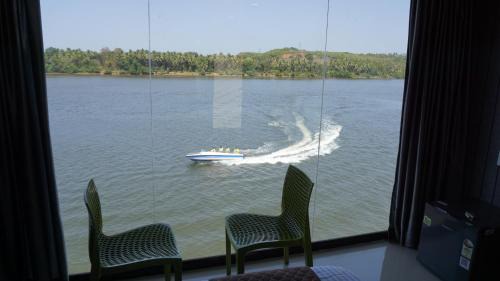 Kumta Hotel | Aghanashini River Retreats