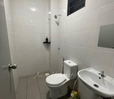 Kampung Rawa House | Ailis Homestay - Muslim Friendly