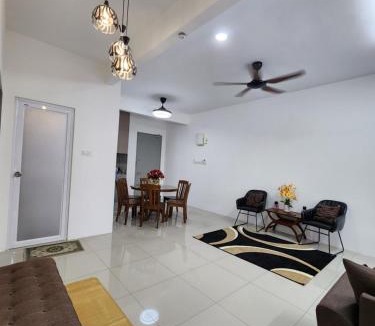 Kampung Gadong Jaya Apartment | AINOR@Stay Homestay Sendayan