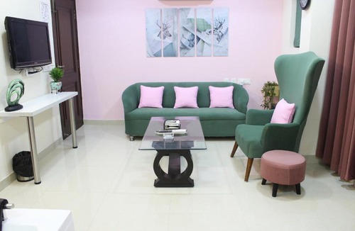 Greater Kailash Apartment | Air Purifier - Modern Jacuzzi HotTub 1BHK Suite 3