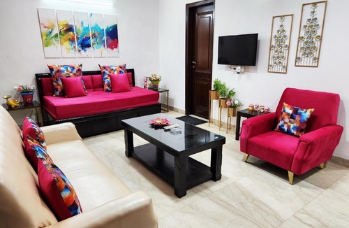 Greater Kailash Apartment | Air Purifier - Spacious 1BHK with 2 restrooms 5