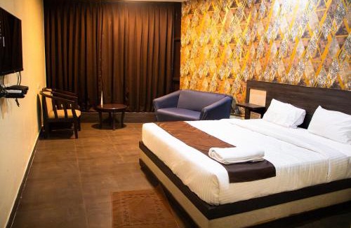 Krishnarajapura Hotel | Aira Suites