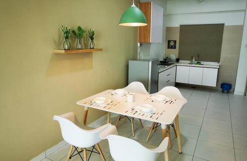Taman Mount Austin Apartment | Akademik suites * Ikea/Aeon/water park ( 1-6pax )