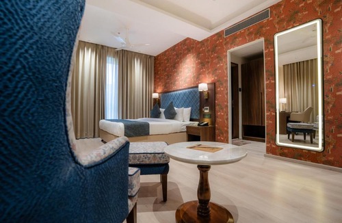 Ahmednagar Hotel | Akaya Elegance