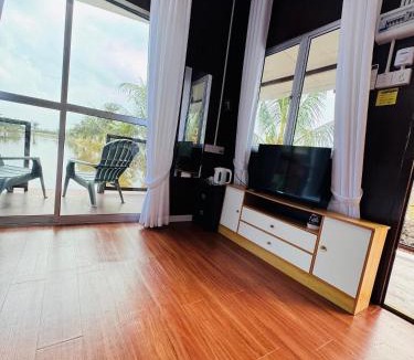 Tanjung Karang Ski Chalet | Akira Laman Padi Tg Karang