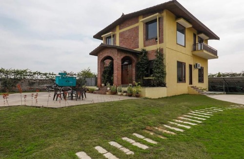 Bansur Villa | Alaya Stays Anantara 3 BHK Farmhouse