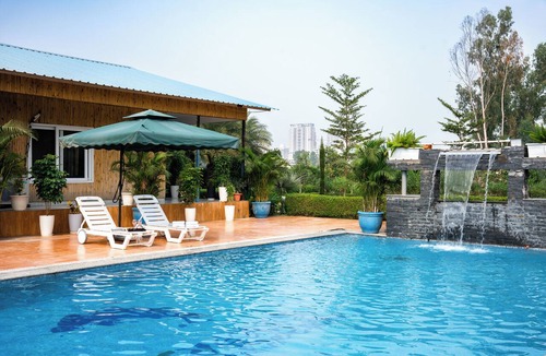 Noida Villa | Alaya Stays Aurea 4 BHK Farm With Pool