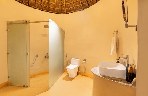 Kangri Resort | Alaya Stays Forest Mud House