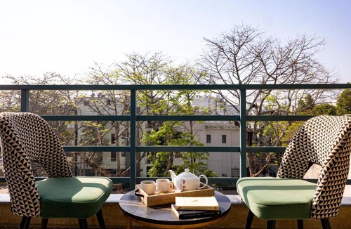 Sushant Lok Apartment | Alaya Stays Liv Regalia Suites, Golf Course Rd near galleria