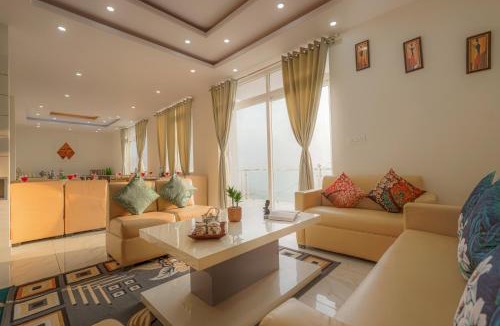 Naldehra House | Alaya Stays The Ridgeview Retreat Pet-friendly Hillside Retreat