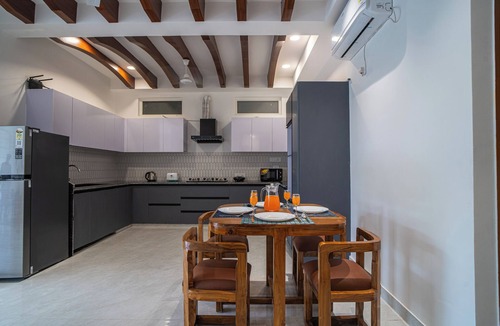 Bullawala Apartment | Alaya Stays Udgam Vilas 3BHK With Jacuzi
