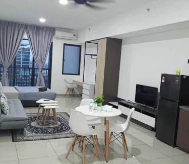 Seksyen 14 Apartment | Alinea suites studio Goldenrose