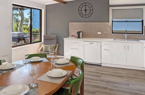 Hyams Beach House | All Decked Out at Hyams Beach by Experience Jervis