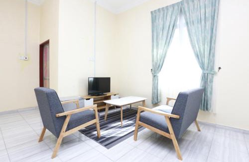 Kampong Raja House | Aloha Chalet