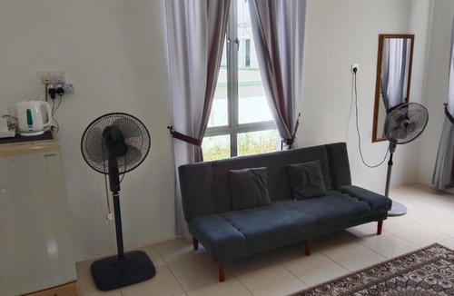 Hutan Kampung Apartment | ALOR SETAR SUPERIOR ROOM VISTANA INDAH GUESTHOUSE by Zenith Smart