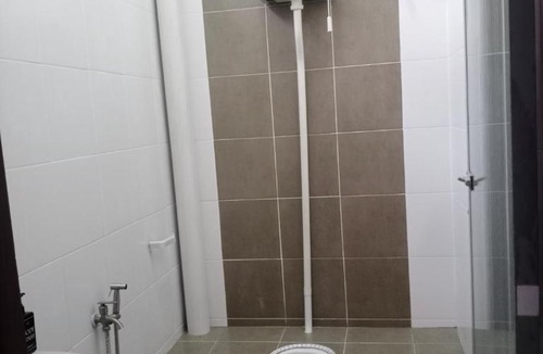 Hutan Kampung Apartment | ALOR SETAR SUPERIOR ROOM VISTANA INDAH GUESTHOUSE by Zenith Smart