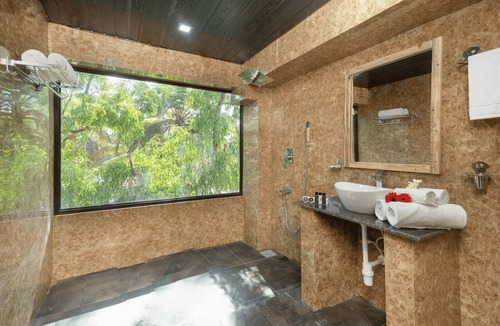 Ashvem Hotel | Amadi Beach Front Resort