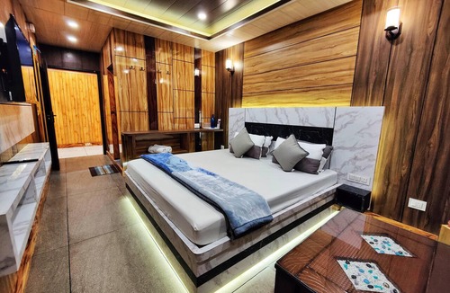 Kumharsain Hotel | Amar Homestay - Elevate Your Travel