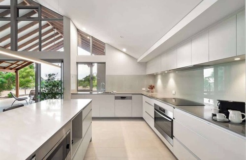 Quindalup House | Amaroo—Luxurious Farmhouse & Studio near Yallingup