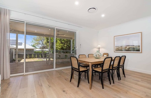Bletchington House | Amazing Anson - Freshly Renovated 4 Bedroom Home