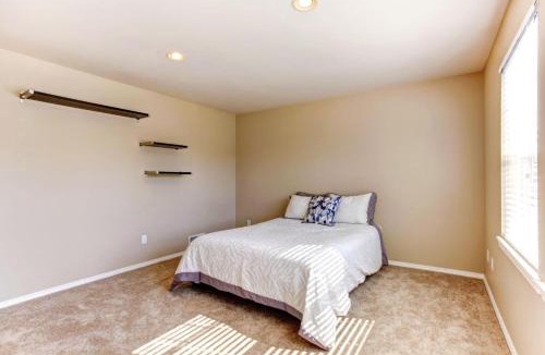 Pali Hill Apartment | Amber