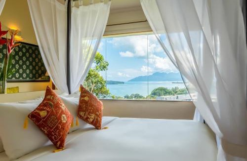 Pantai Tengah Cabin | Ambong Rainforest Retreat