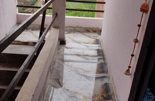 Allahabad House | Amit villa Peaceful 2-bedroom bungalow in Prayagraj with mobile WiFi access