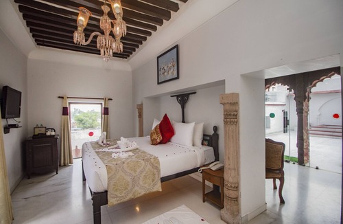 Peharsar Hotel | Amritara Chandra Mahal Haveli