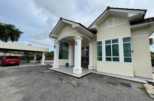 Kota Bharu Villa | AmVilla
