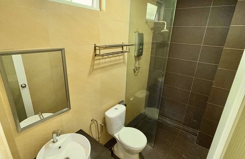Lubok Buaya Hotel | Amzar Motel Cenang