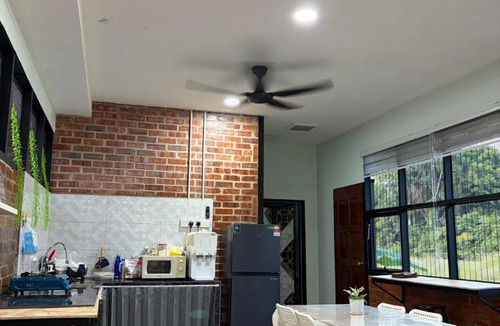 Kepala Batas House | Anjung Shamila with Kids Pool