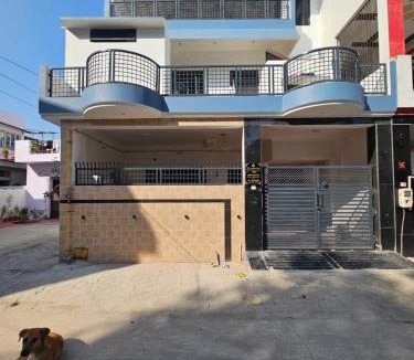 Agra House | AnjuShyam HomeStay