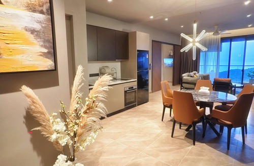 Hulu Selangor Condo | Antara Genting (3min to Genting Highlands) 3BR 3bath Jaccuzi 8pax 2 carpark