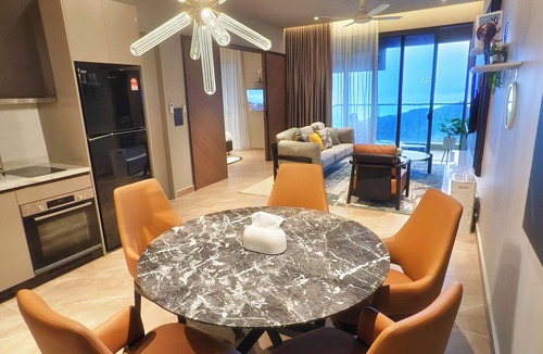Hulu Selangor Condo | Antara Genting (3min to Genting Highlands) 3BR 3bath Jaccuzi 8pax 2 carpark