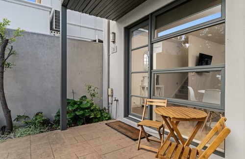 Shepparton South Apartment | Apartment 3 · Central Shepparton opposite Lake Victoria 3