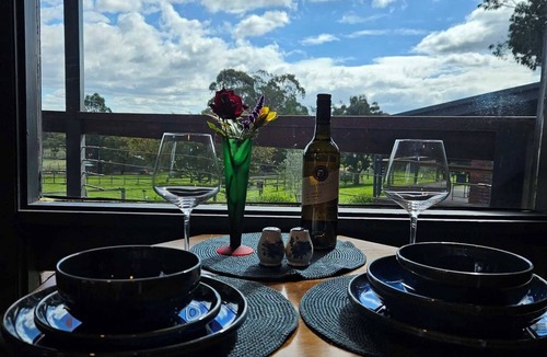 Kilmore Apartment | Apple Tree Studio - country luxury self-contained studio