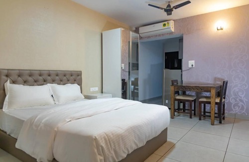 Porvorim Hotel | Apricus VP Residency