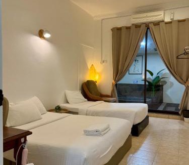 Tanjung Tokong Hotel | Ardour Lodge "B" Wing