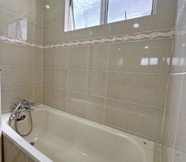 Seremban Villa | Arena Lobak Villa Retreat, Spacious Stay with Billiards, Karaoke, BBQ