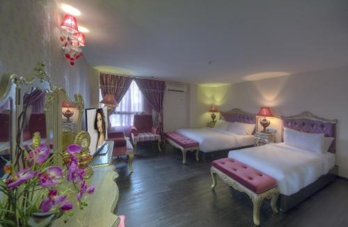Kuantan Hotel | Arenaa Batik Boutique