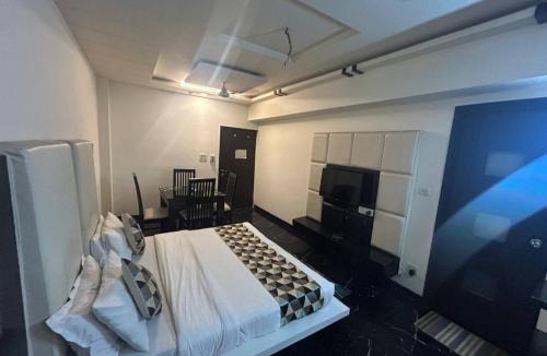 Karol Bagh Hotel | Arihant Inn